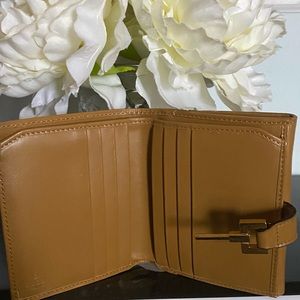 Authentic GG canvas leather Gucci bi-fold wallet
